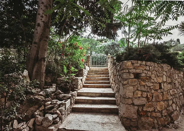 Ana Апартаменты Преко